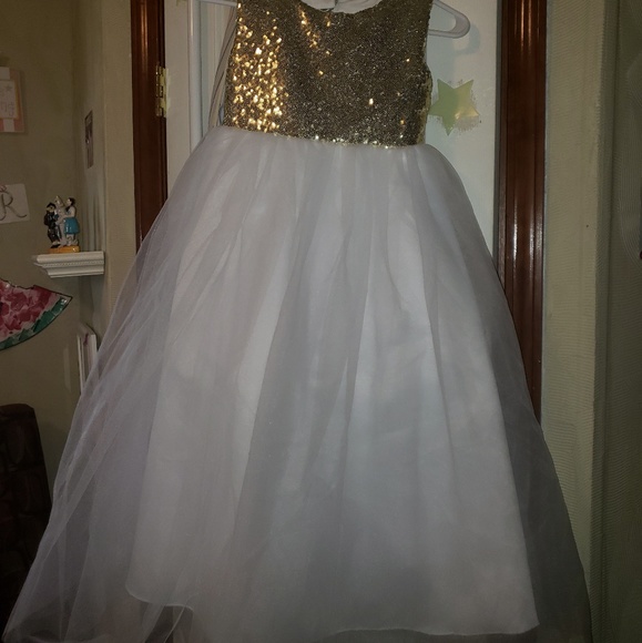 heart shaped back flower girl dress